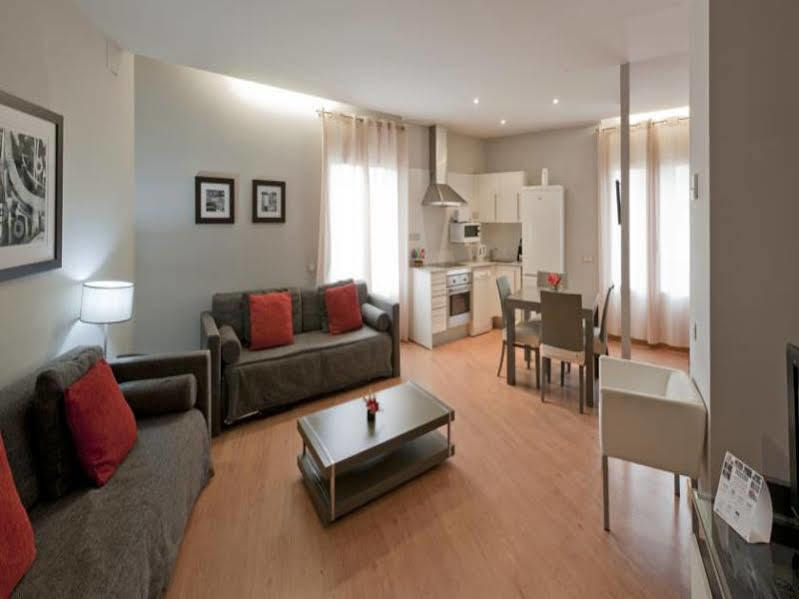 Amister Apartments Barselona Dış mekan fotoğraf